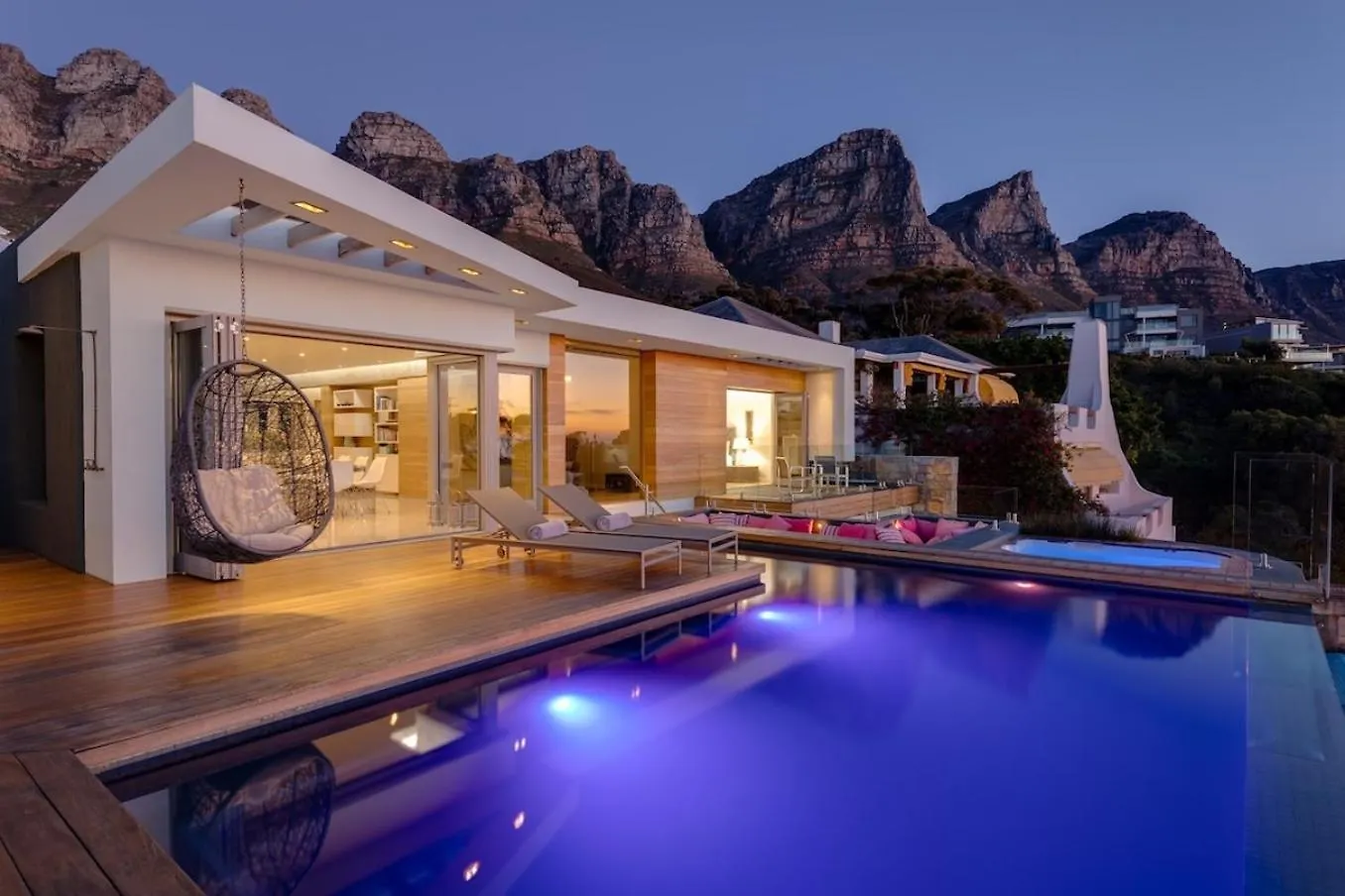 Element House - Contemporary And Upmarket Villa Cape Town